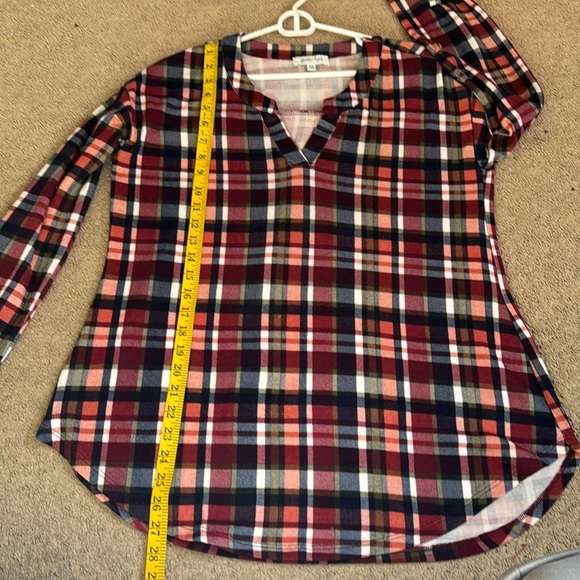 NWOT Plaid Loose fit top Blouse Size Medium - Picture 7 of 9